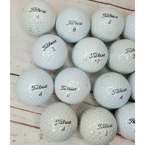 17 Titleist #1 #2 #3 #4 #8 & #22 Golf Balls Some Balls Are Dirty Some are Clean - Picture 2 of 12